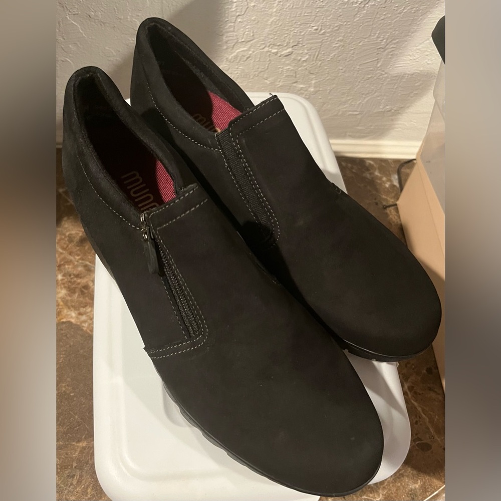 Munro American walking wedge women’s 9M